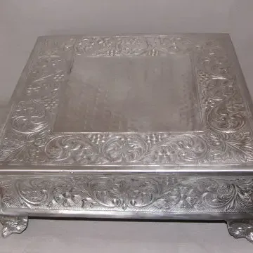 18” Silver Cake Riser Rental